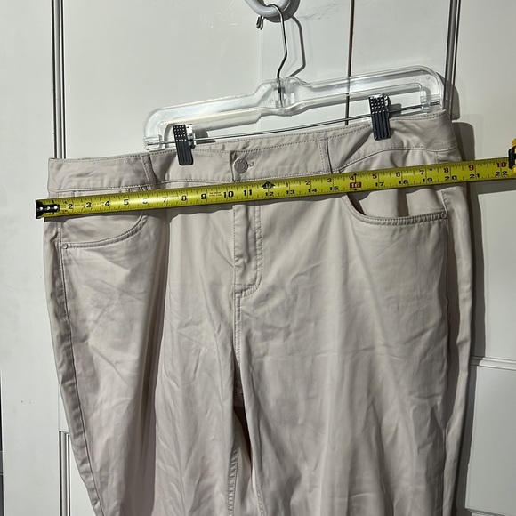 Talbots Heritage Straight Khaki Pants Off White Size 18W NWT Office Careerwear - Picture 6 of 7